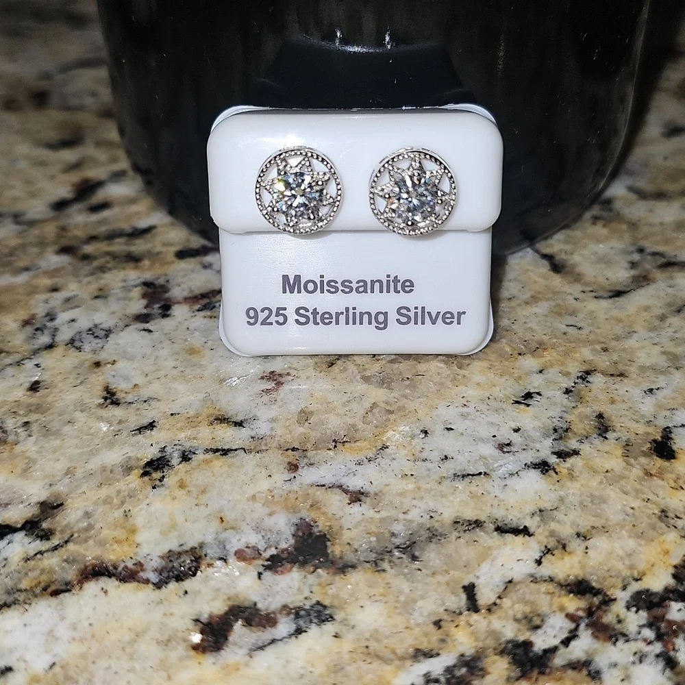 Elegant Moissanite 2.0 Ct 925 Sterling Silver Stud Earrings